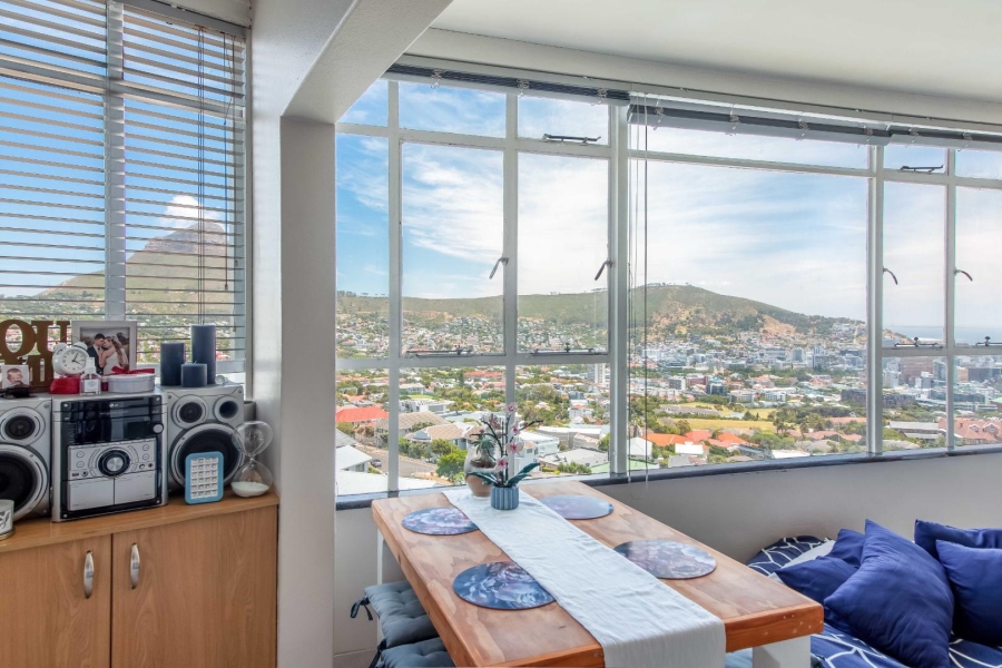 2 Bedroom Property for Sale in Vredehoek Western Cape